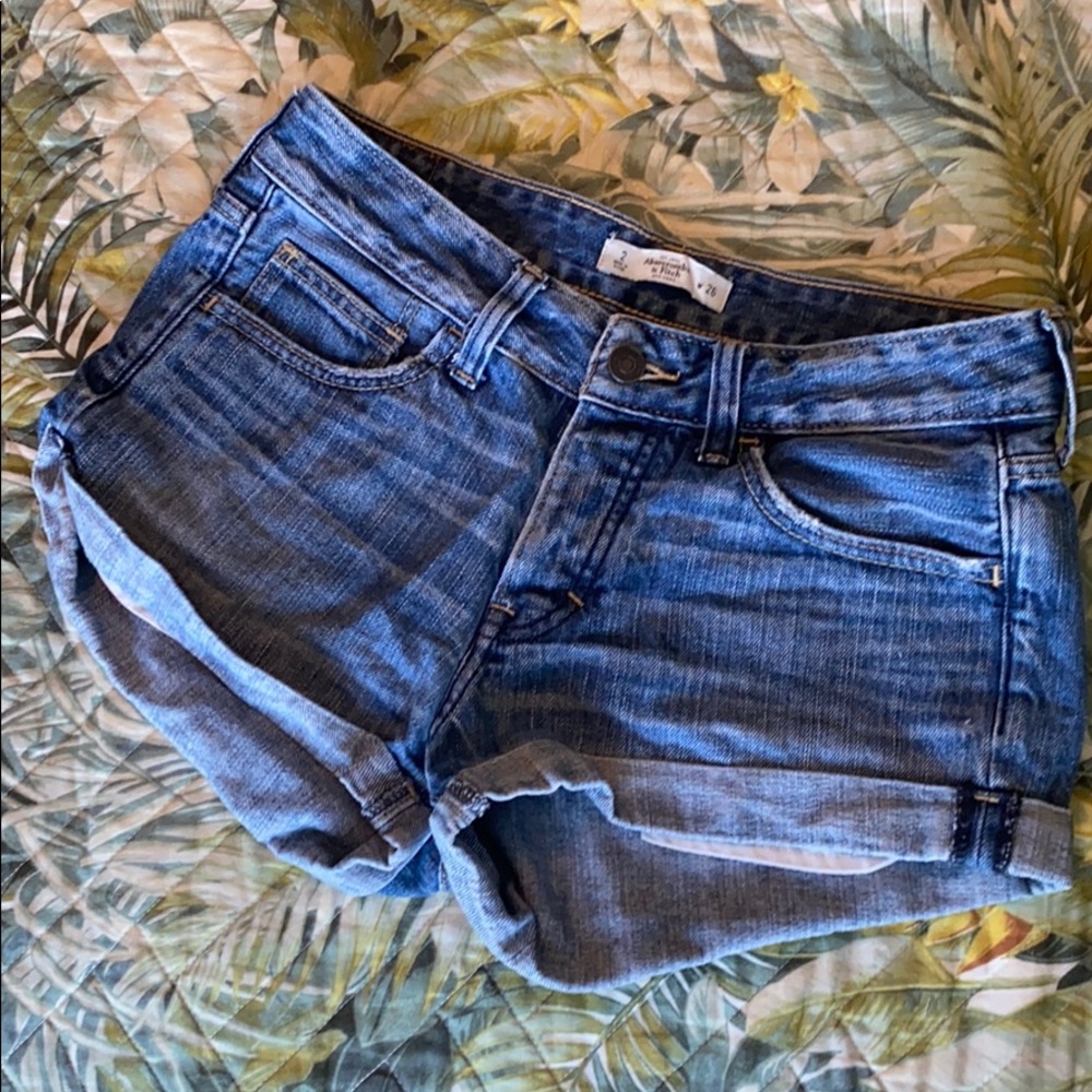 Boyfriend cut Jean shorts